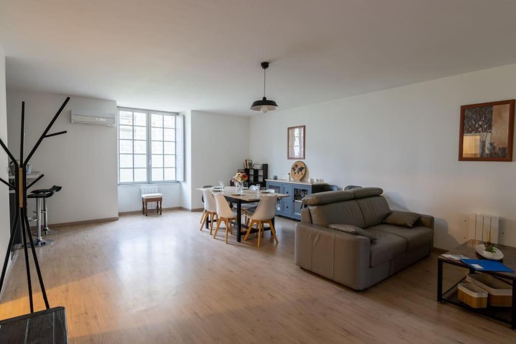 Superbe Appartement Сомюр Екстер'єр фото